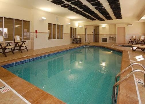 Western Pontoon 4*